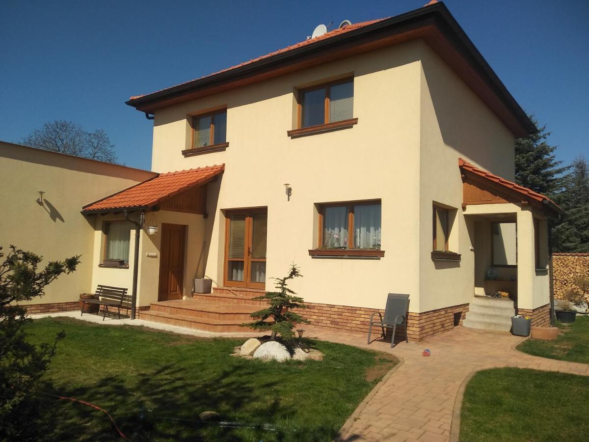 Domo Apartment Středokluky Dış mekan fotoğraf